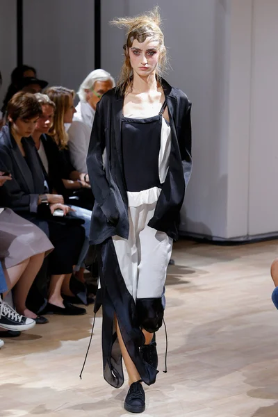 Look 5